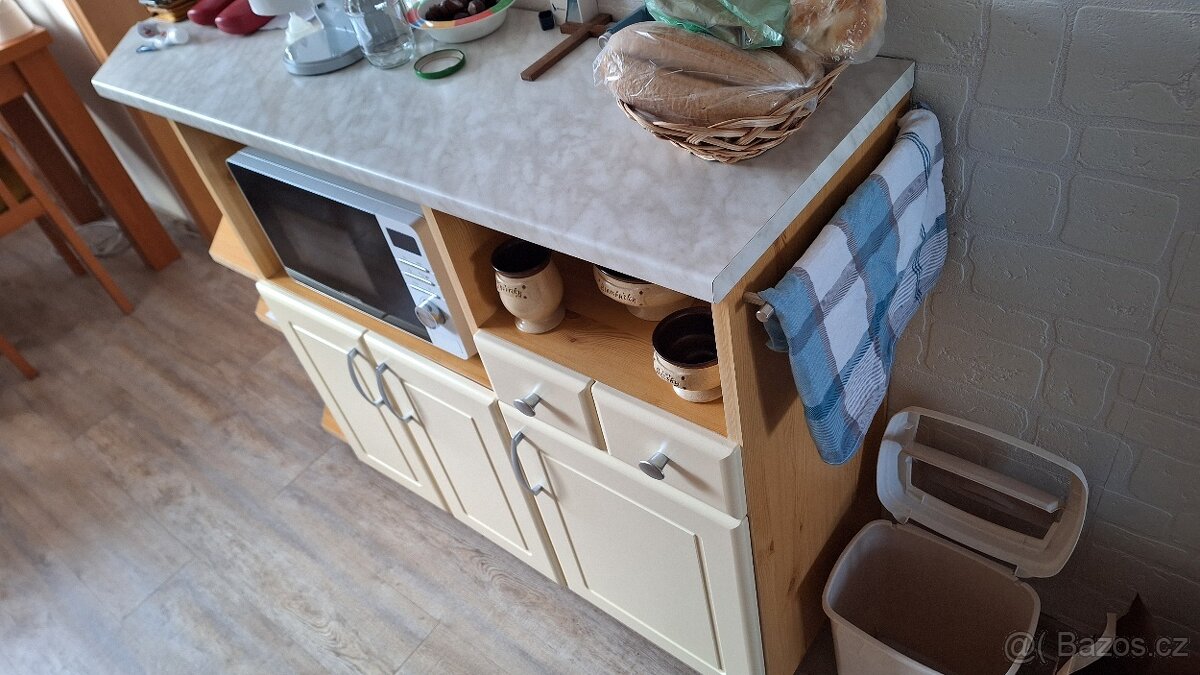 Kuchyňská skříňka - 2