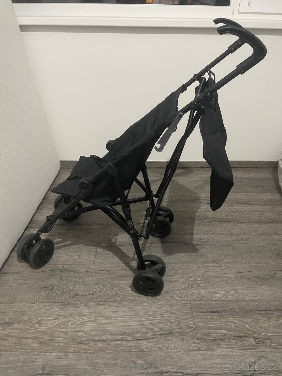 Golfový kočárek - 2