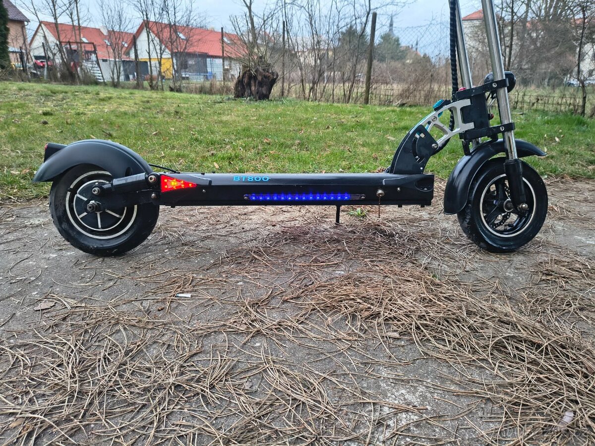 Elektrokoloběžka Bluetouch BT800 - 2