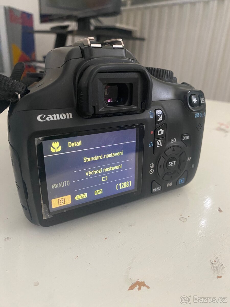 Canon Rebel T3 - 2