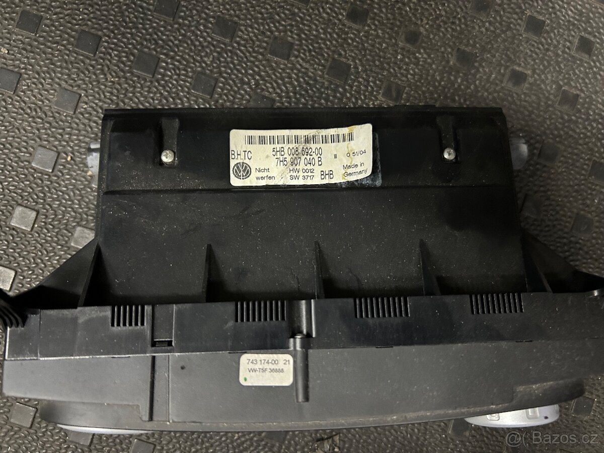 Clinatronic VW MULTIVAN T5 - 2