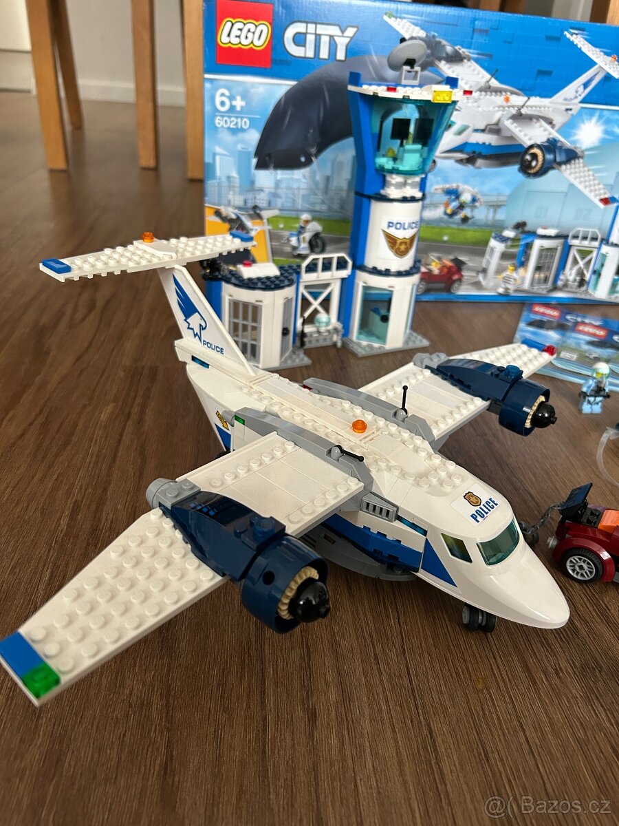LEGO City POLICIE 60210 KOMPLETNÍ - Základna letecké policie - 2