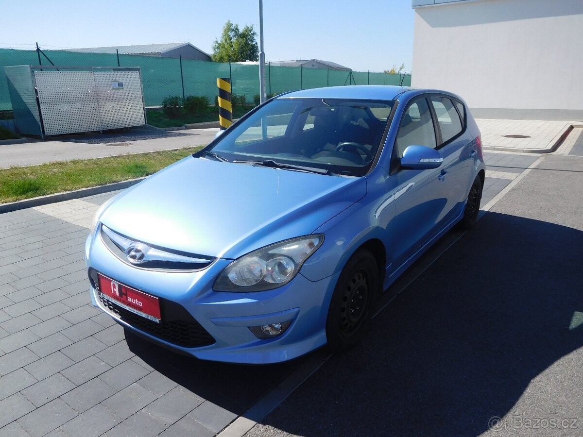 Hyundai i30 1.4i 16V Confort, 80 kW, Klima, ČR - 2