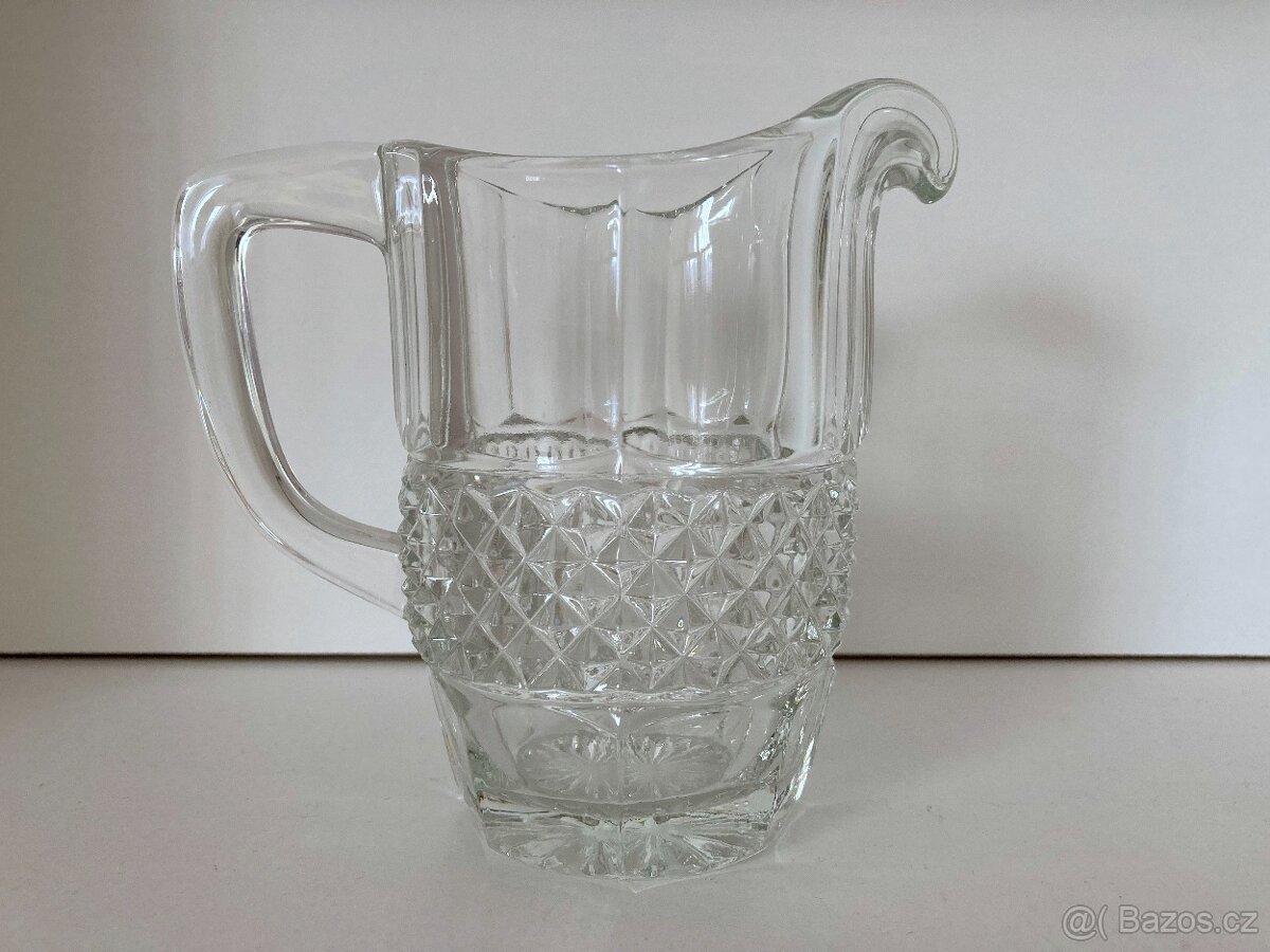 Skleněný džbán - 2