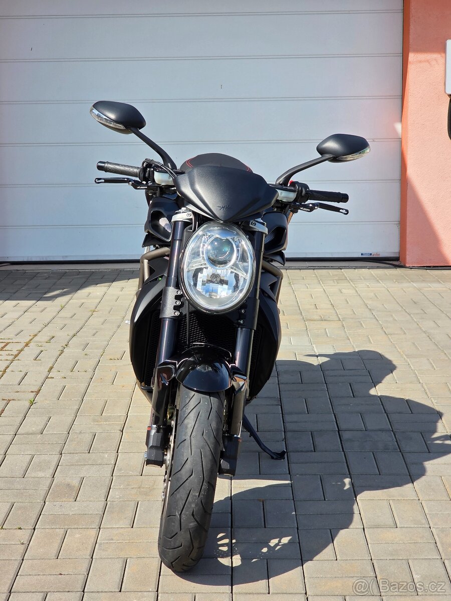 MV Agusta Brutale 990 R, původ ČR - 2