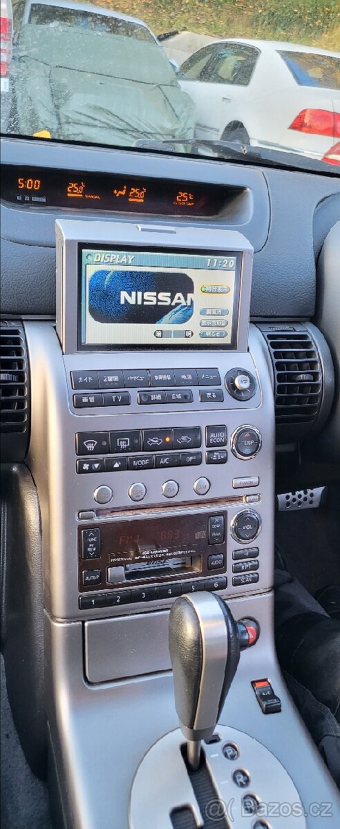 Nissan Skyline 350GT Japan - 2