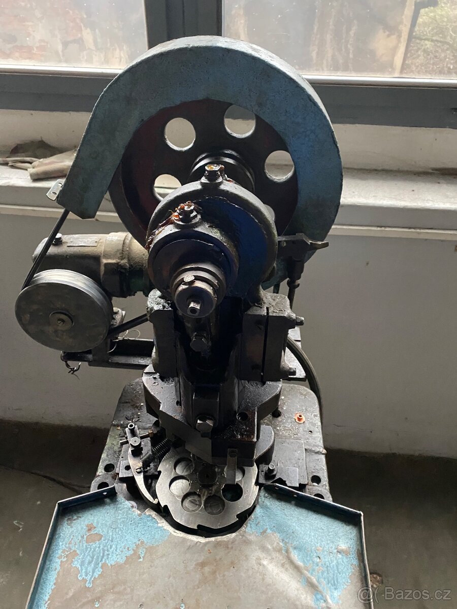 EXCENTRICKÝ LIS - FUNKČNÍ - 2