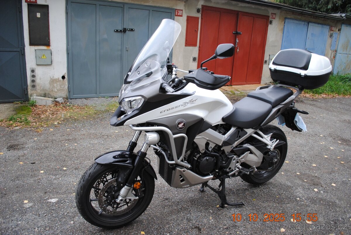 PRODÁM HONDU VFT 800X CROSSRUNNER 2016 NOVÝ MODEL - 2