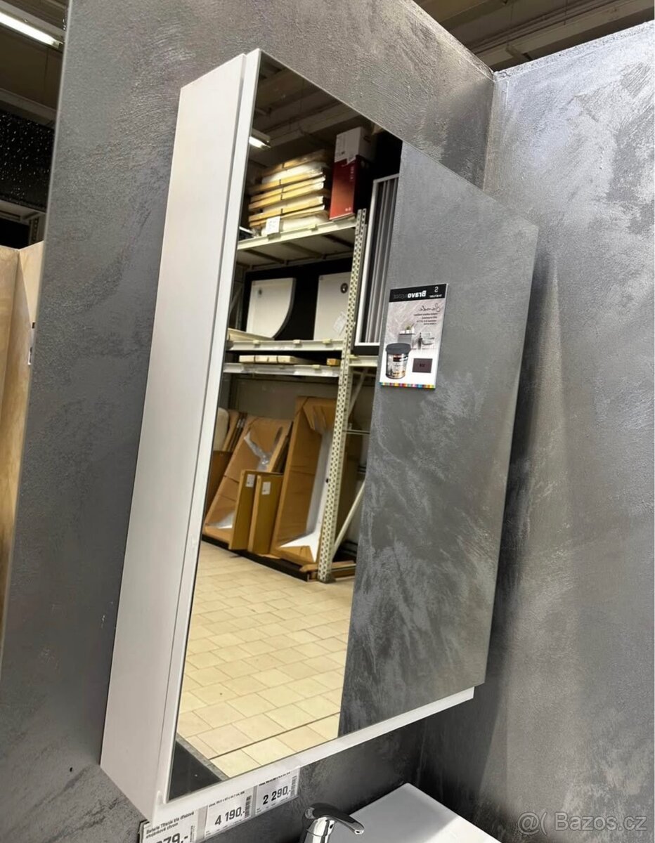 Zrcadlová skříňka - 2