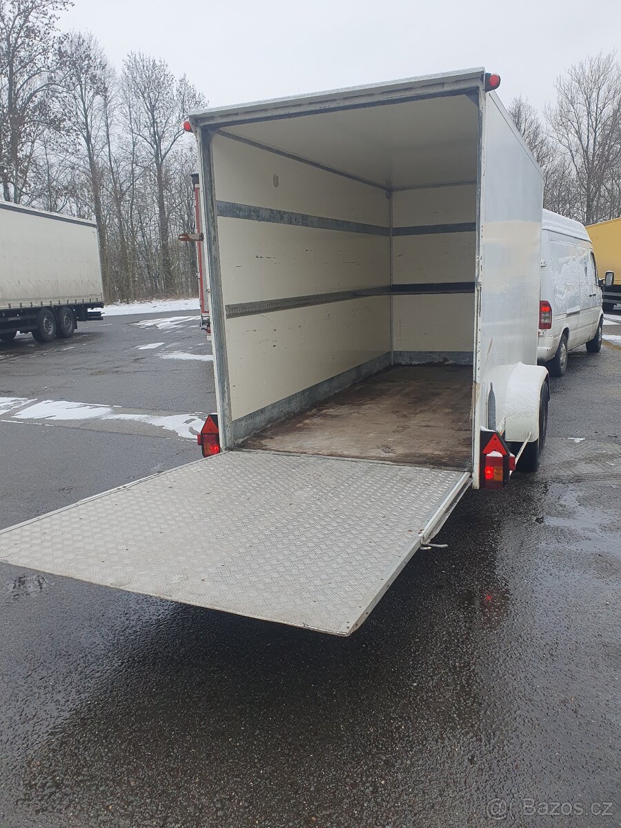 Německý skříňový přívěs Schutz - 2