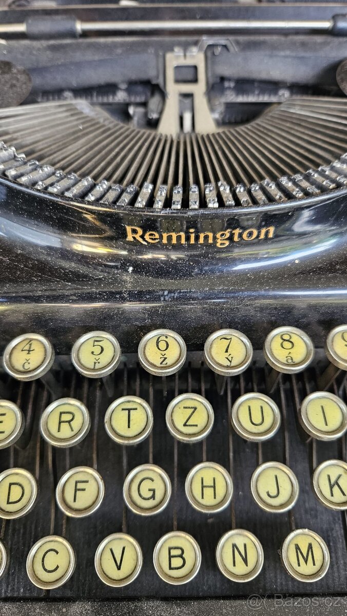 Starožitný kufříkový psací stroj - 2