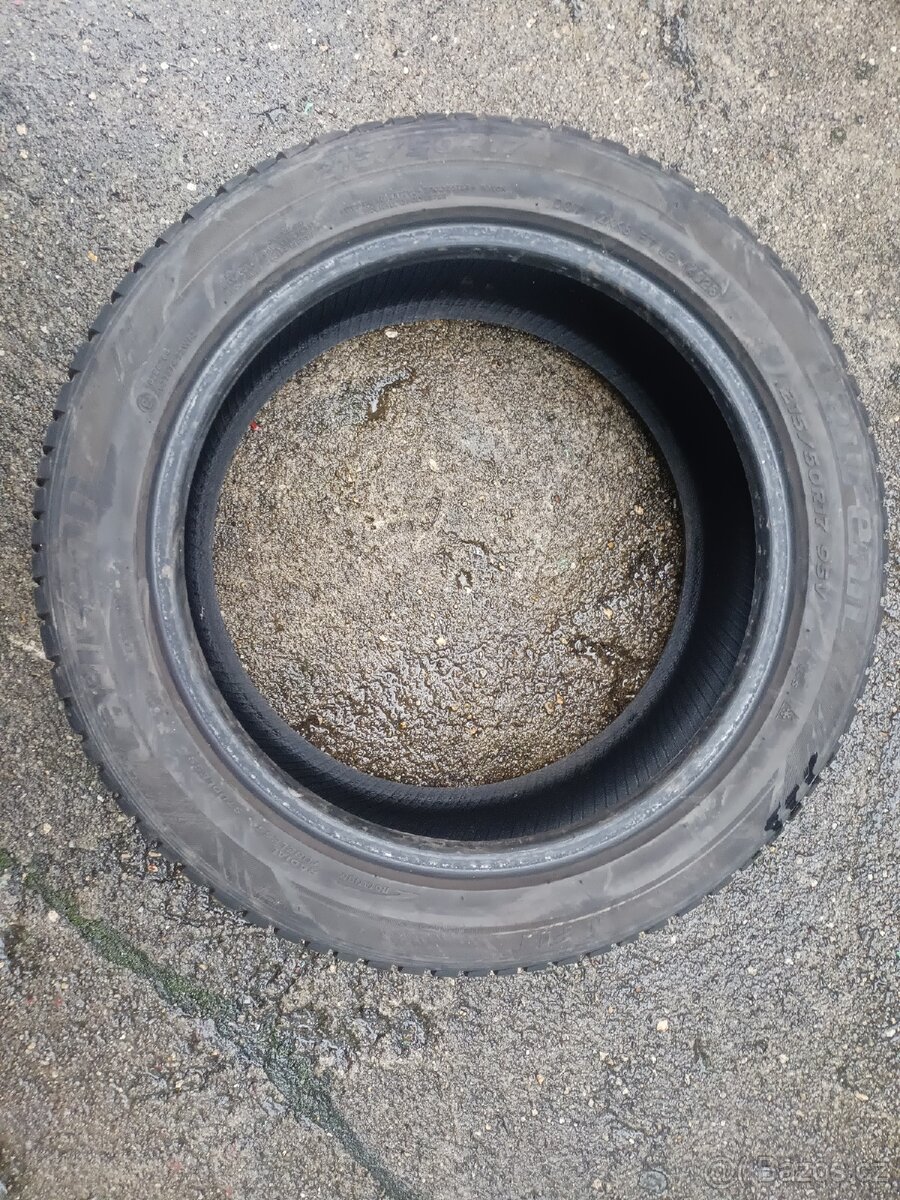 Zimní pneu 215/50 R17 95V - 2