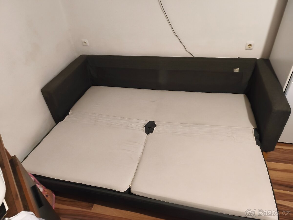 Šedý gauč Ikea - 2