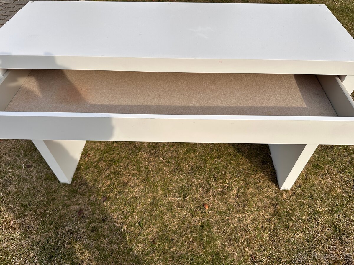 Toaletní stolek IKEA malm - 2