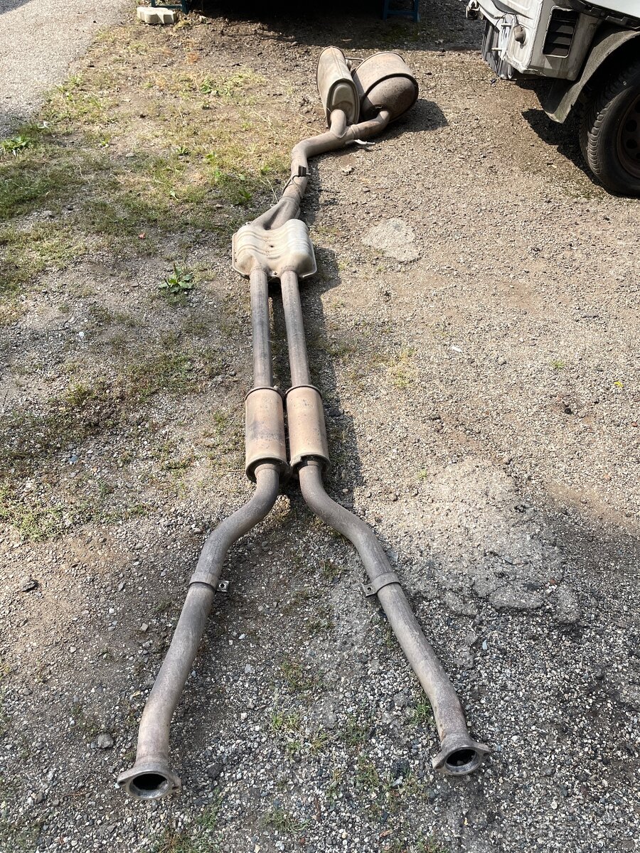 Vyfuk BMW E65 745i - 2