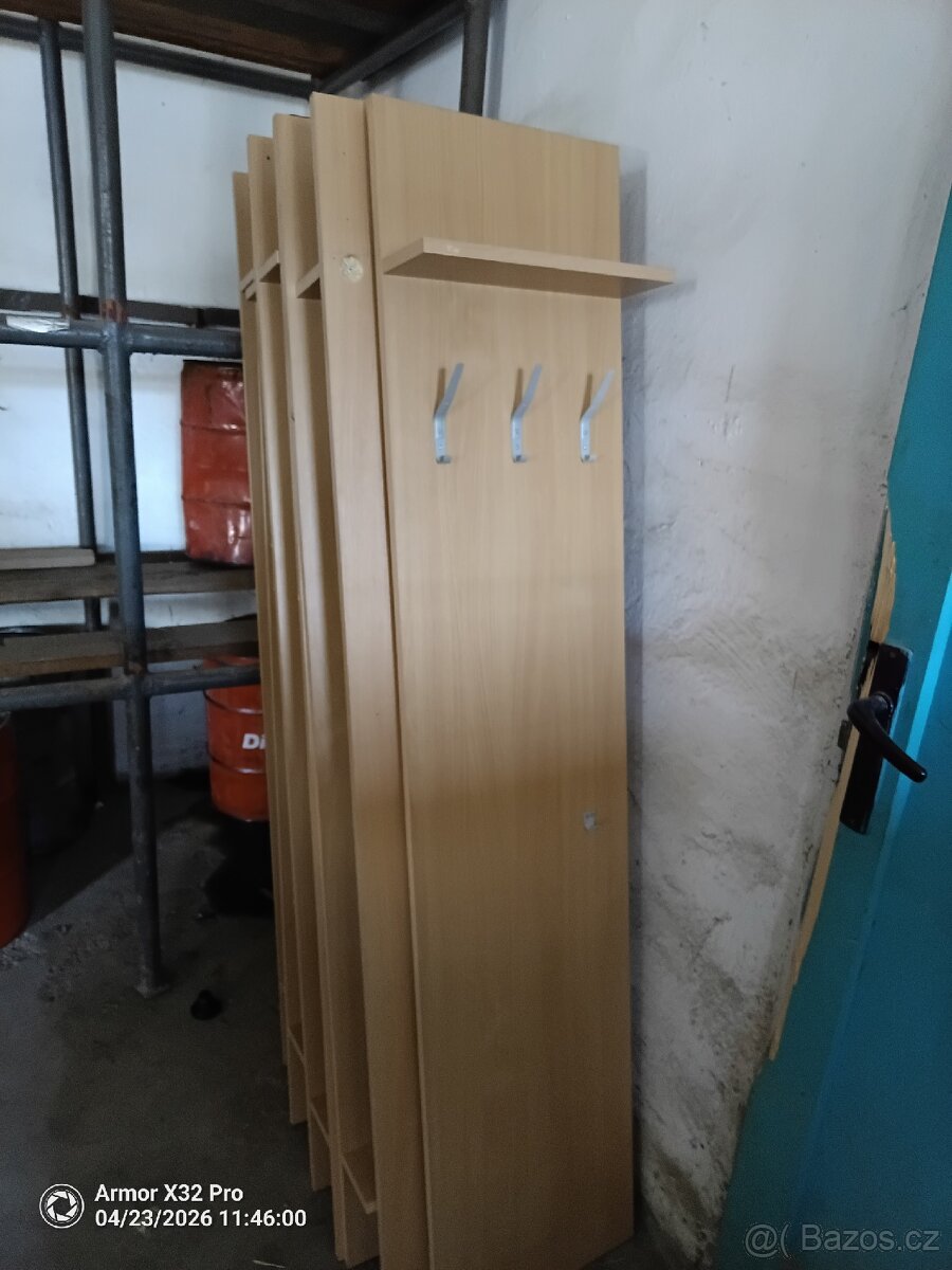 Věšáky na stěnu - 2