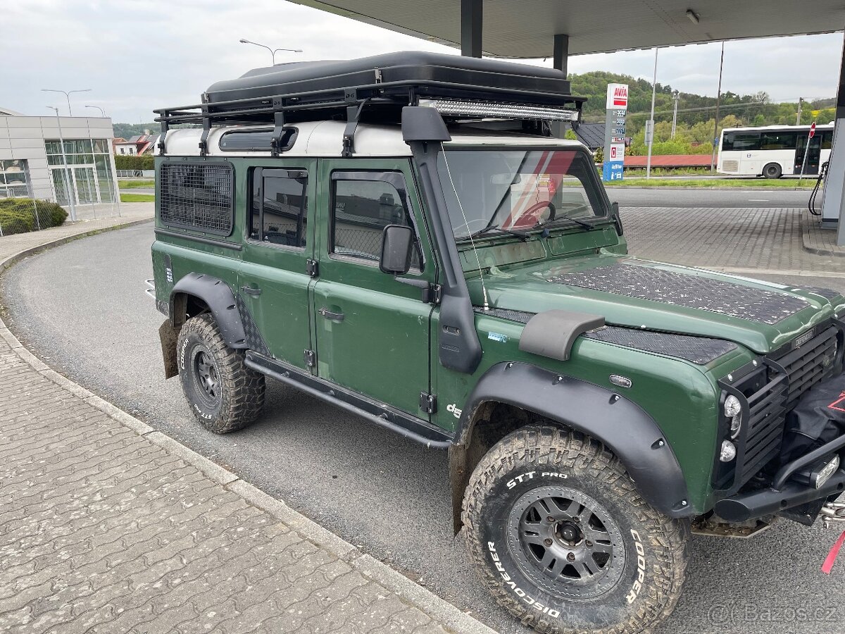 Land Rover Defender 110 - 2