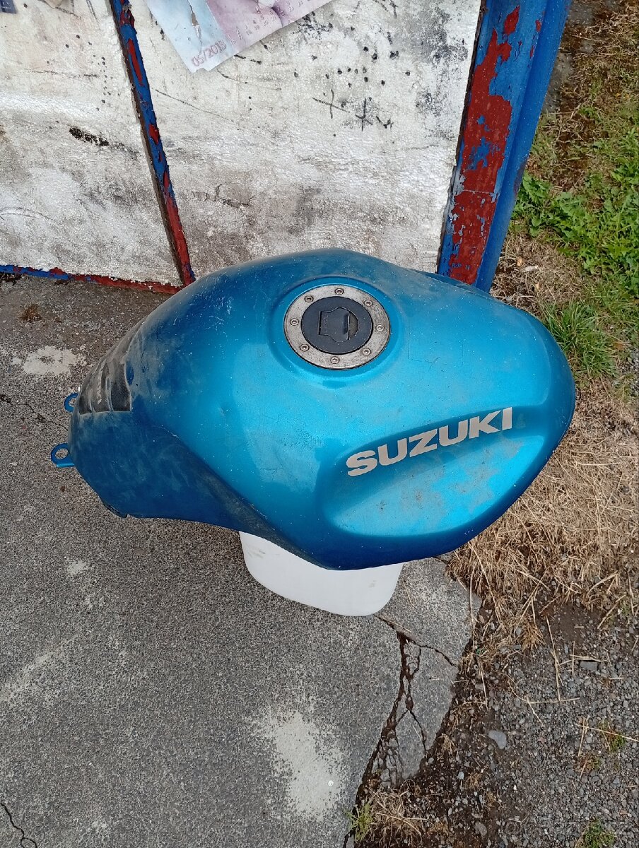 Suzuki GSf 600 Bandit - 2