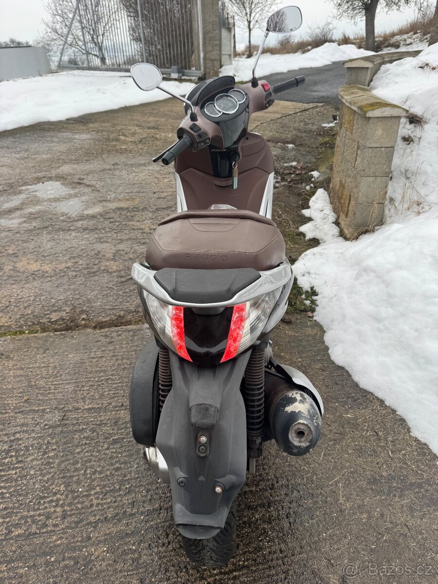 PIAGGIO BEVERLY 300 TOP CENA - 2