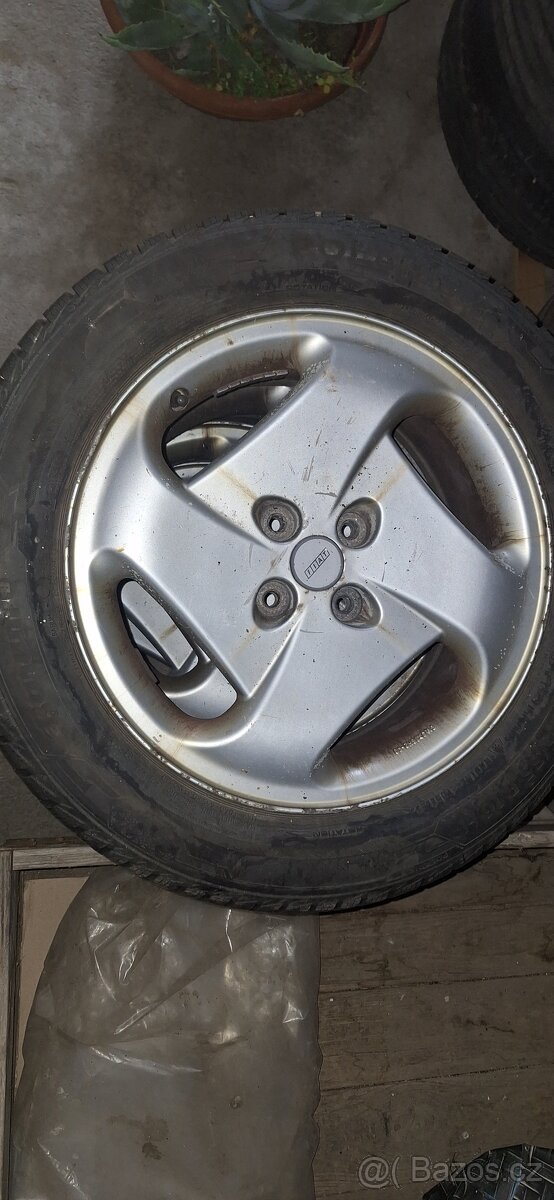 Kola + pneu ... FIAT - 2