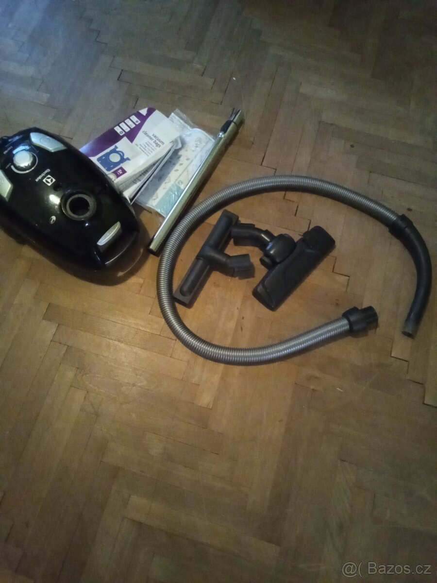 Vysavač - 2