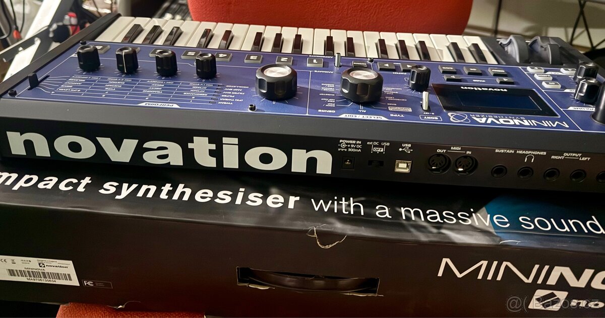 NOVATION mininova - 2