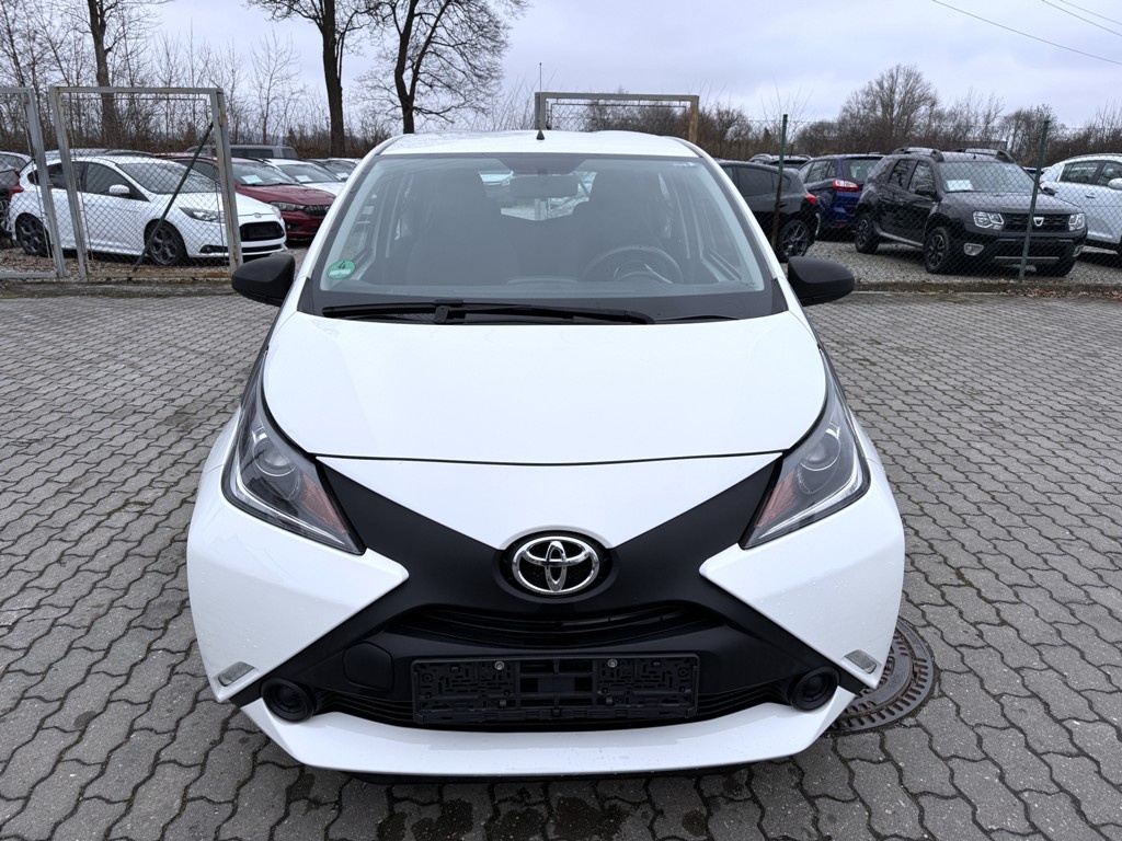 Toyota Aygo, 1.0i 51 kW klima, serviska - 2