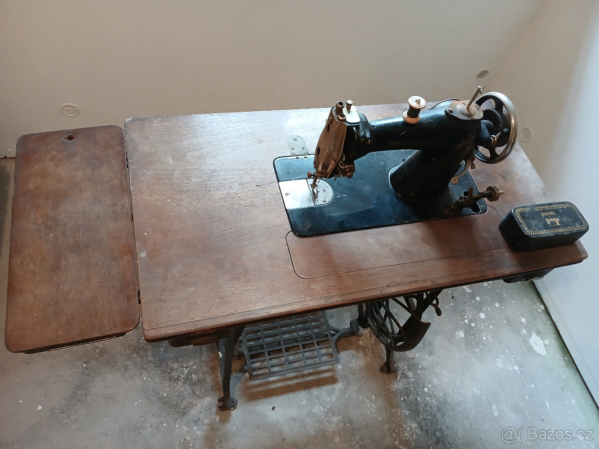 Starožitný šicí stroj - 2