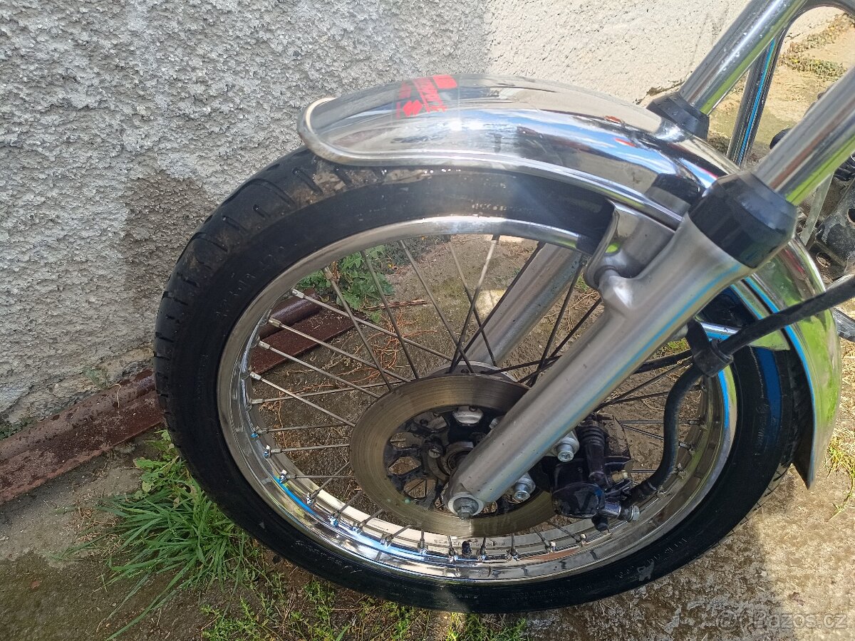 Dobrý den prodávám Suzuki gn 125 - 2