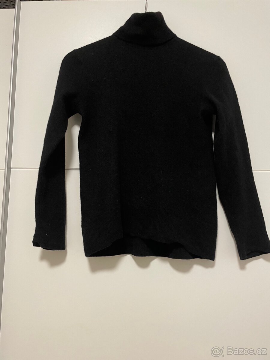 Černý kašmírový svetr Massimo Dutti - 2