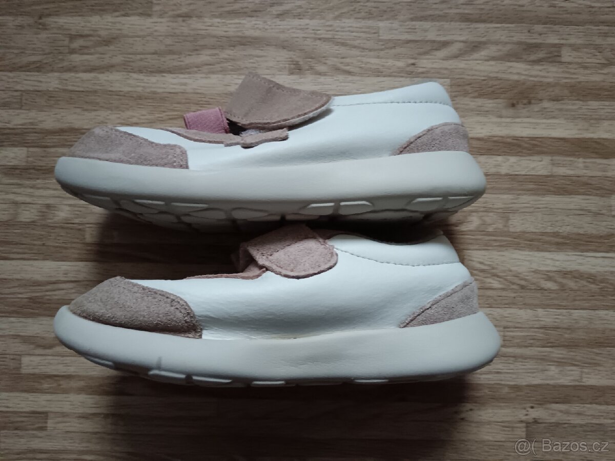 Dívčí obuv Little blue lamb vel. 27 - 2