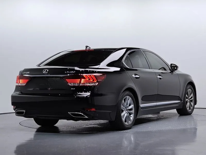 2015 LEXUS LS460 AWD - 2