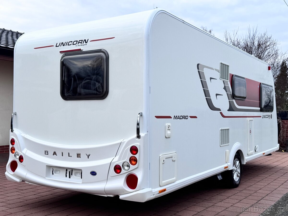 đź”± LUXUSNĂŤ ANGLICKĂť KARAVAN BAILEY UNICORN III MADRID 2016 - 2