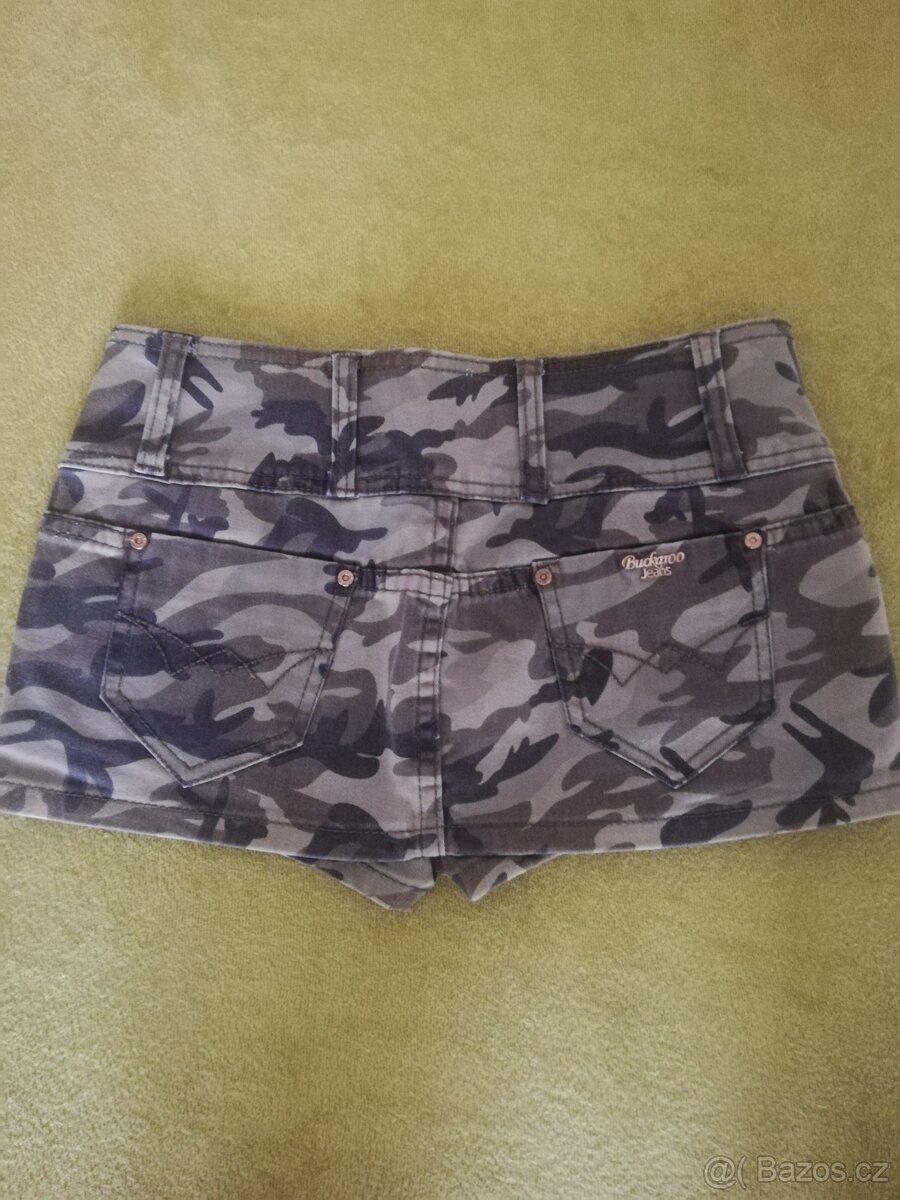 Nová minisukně XS - 2