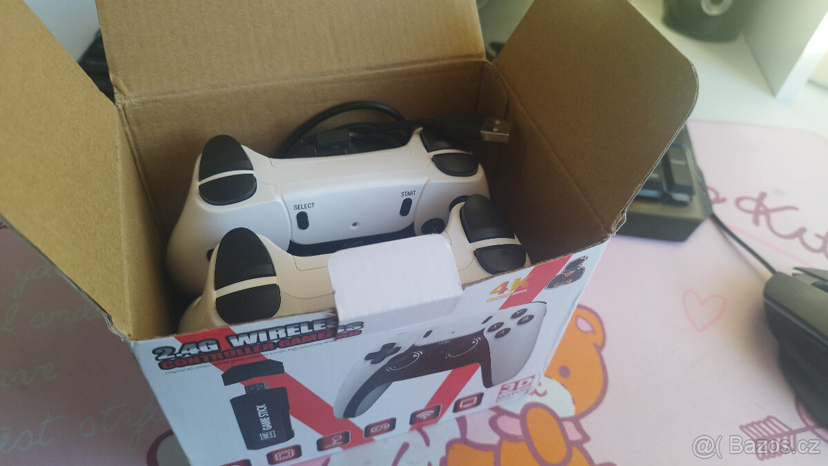 Herní konzole, 2x bezdrátový gamepad ( retro hry z Atari atd - 2