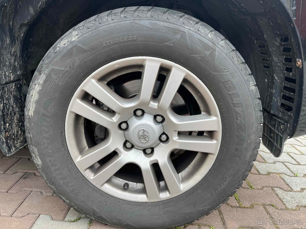 Originalni alu kola Toyota Land Cruiser / Hilux a zimni pneu