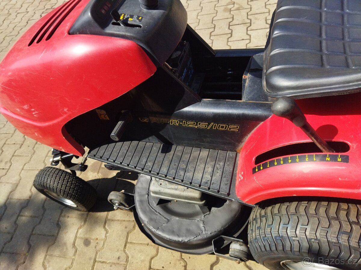 Prodam zahradní traktůrek - 2