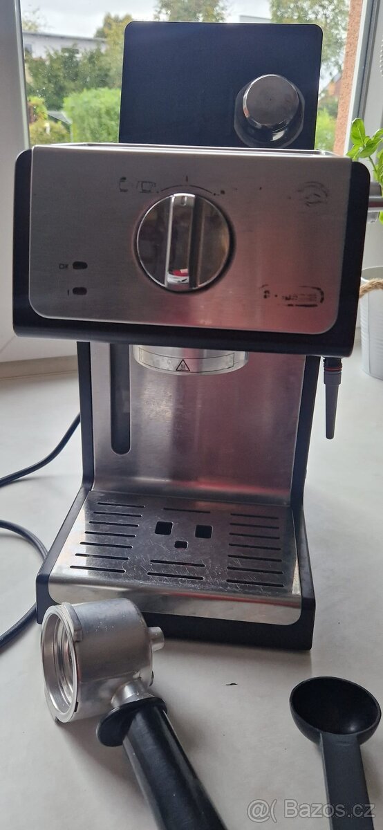 DeLonghi Espresso kávovar ECP33.21.BK - 2