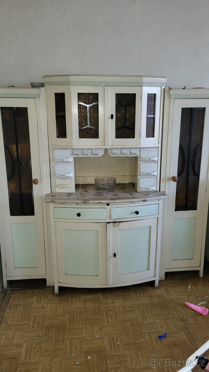 Historická kuchyňská kredenc + mycí stůl ze Sudet - 2