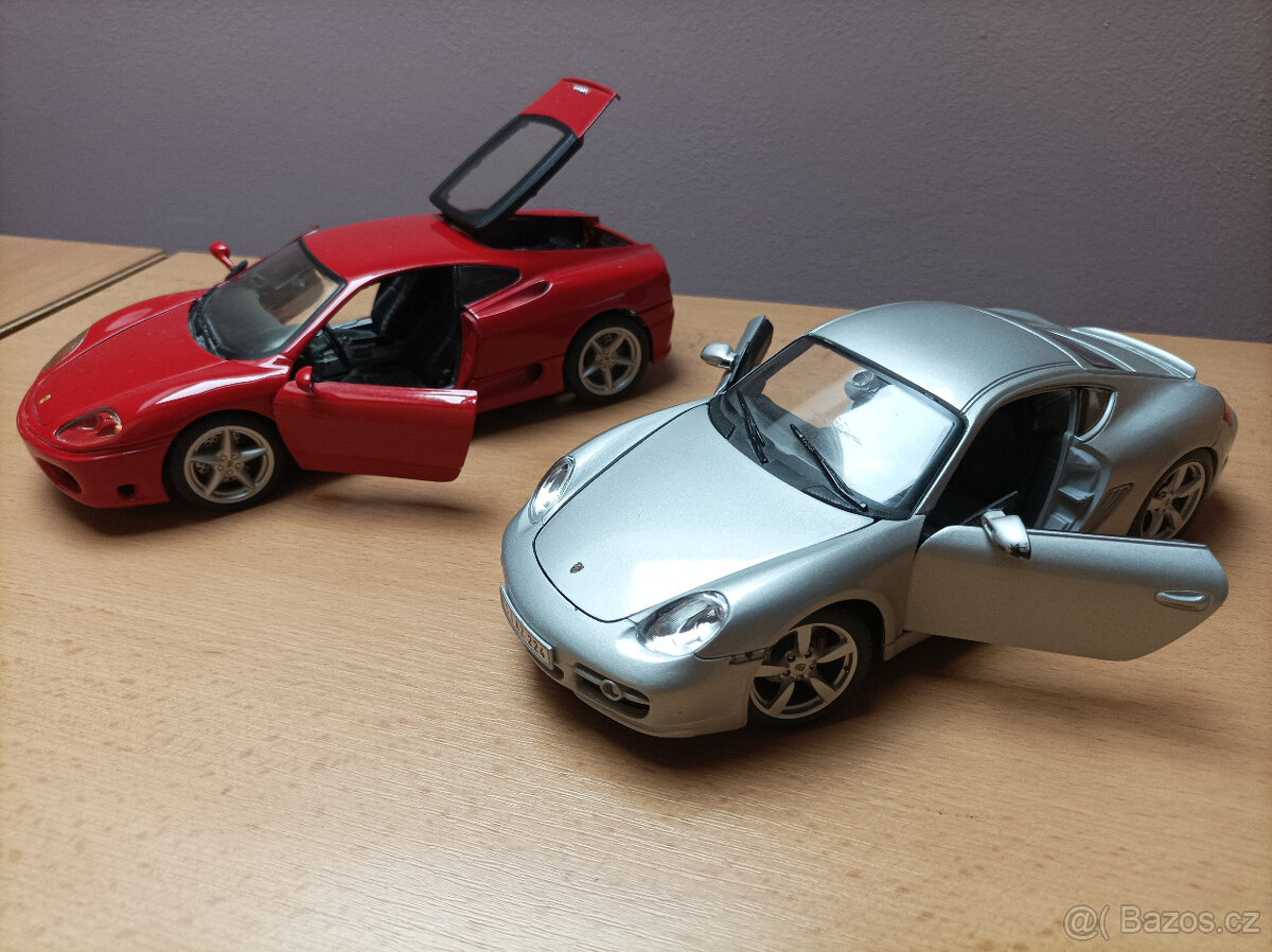 Kovové modely PORSCHE CAYMAN S + FERRARI - 2