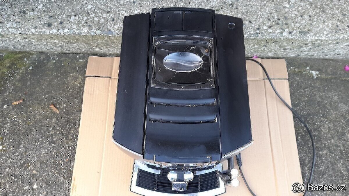 Kávovar espressovač Jura E8 - 2