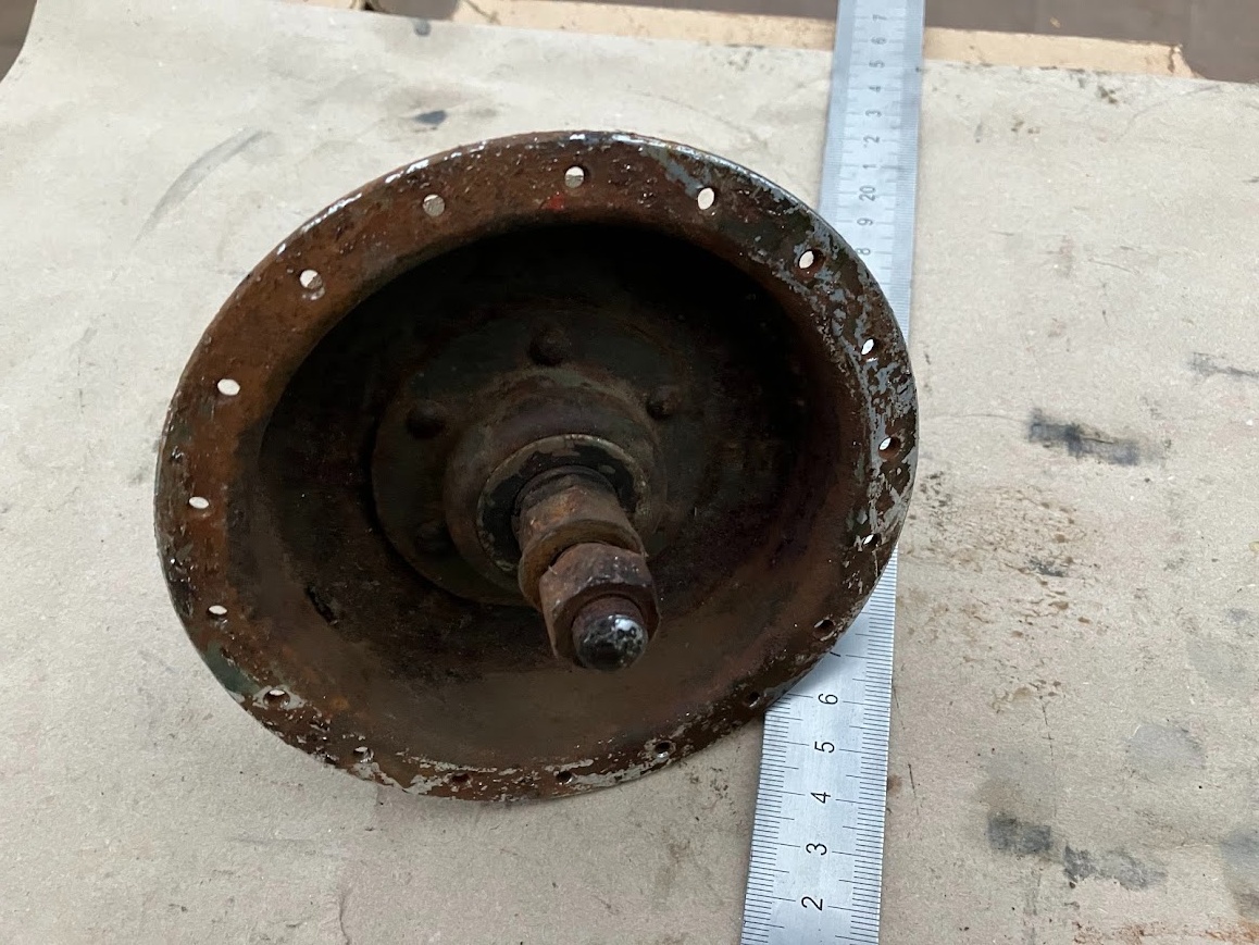 střed kola- sachs, wanderer, eska ? - 2