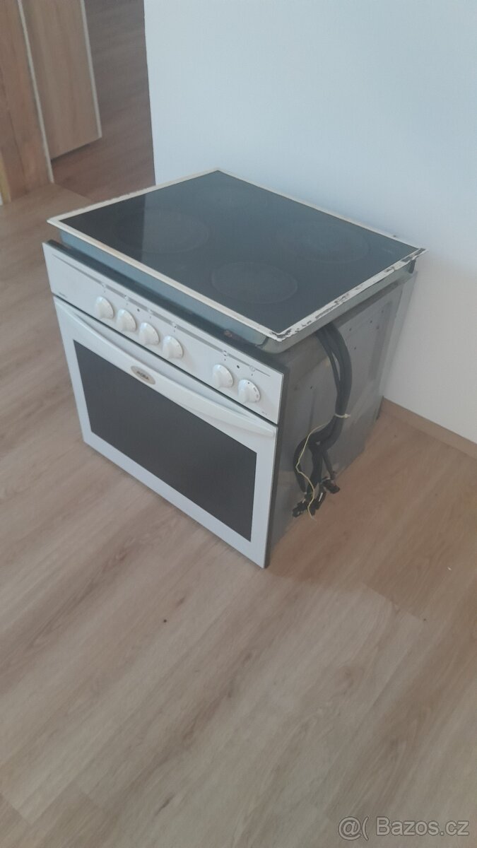 Vestavná trouba s deskou Mora - 2