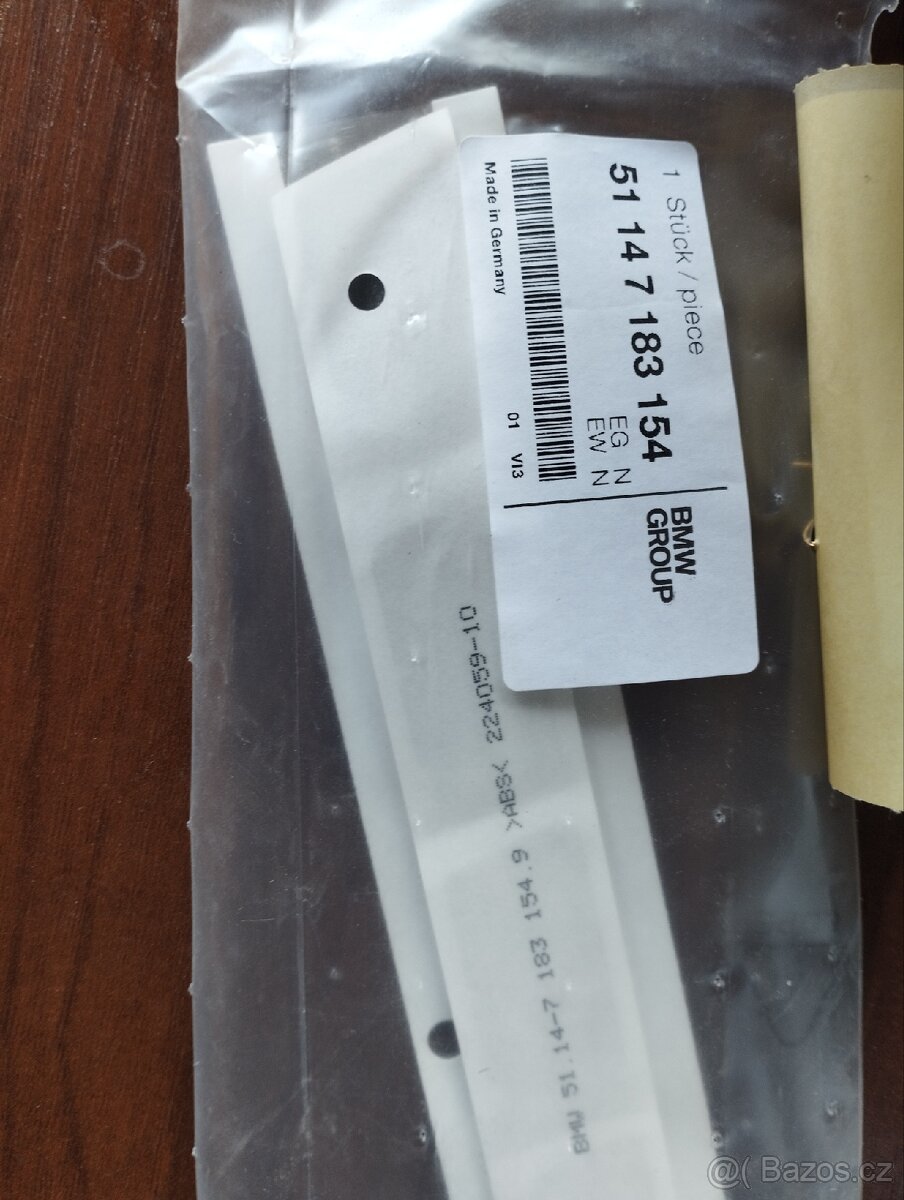 BMW E90/E91/E92 emblém 325d - 2