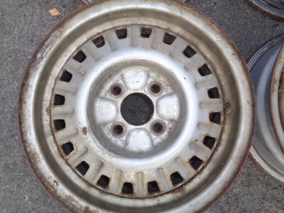 Alfa Romeo Alfetta GTV kola. - 2