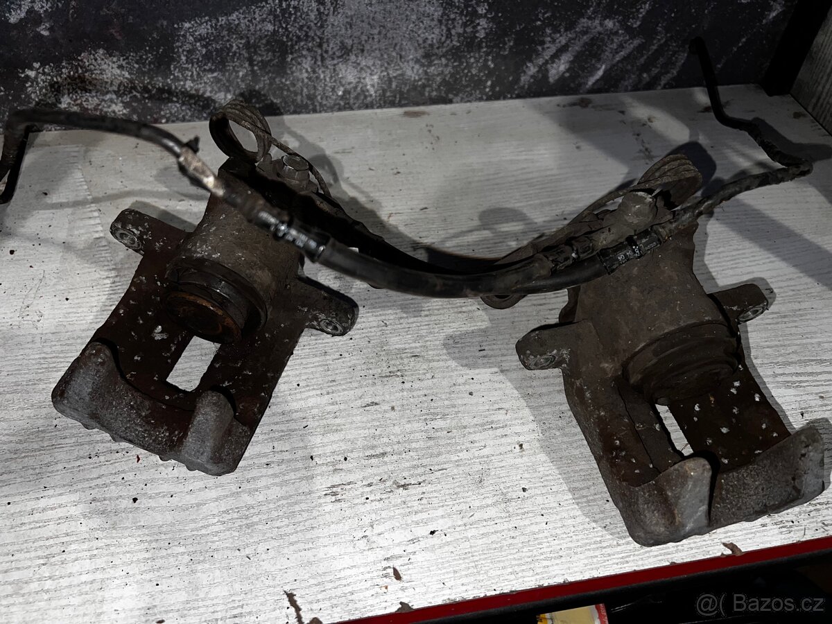 Vw Passat b5.5 třmeny - 2