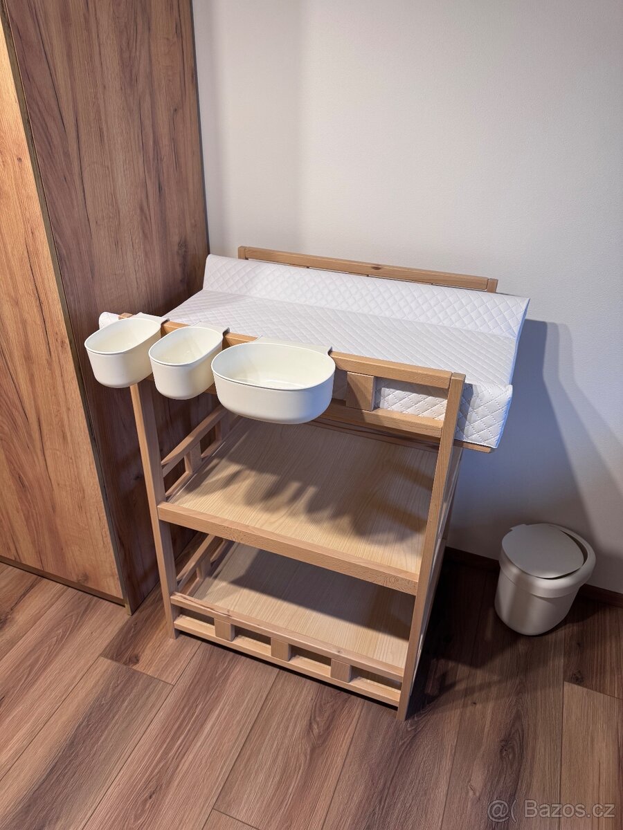 Přebalovací pult - 2