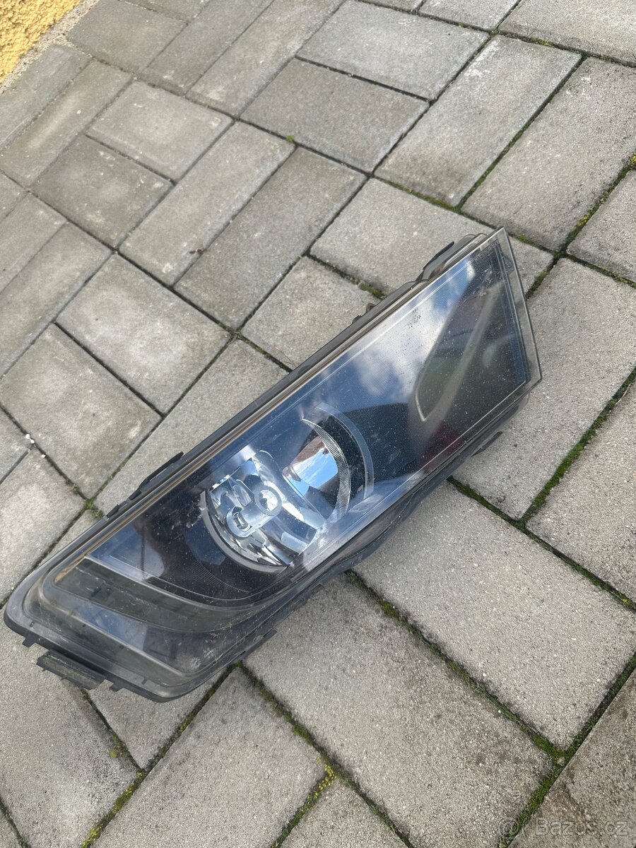 Přední mlhovky a mřížky Škoda Octavia III - 2