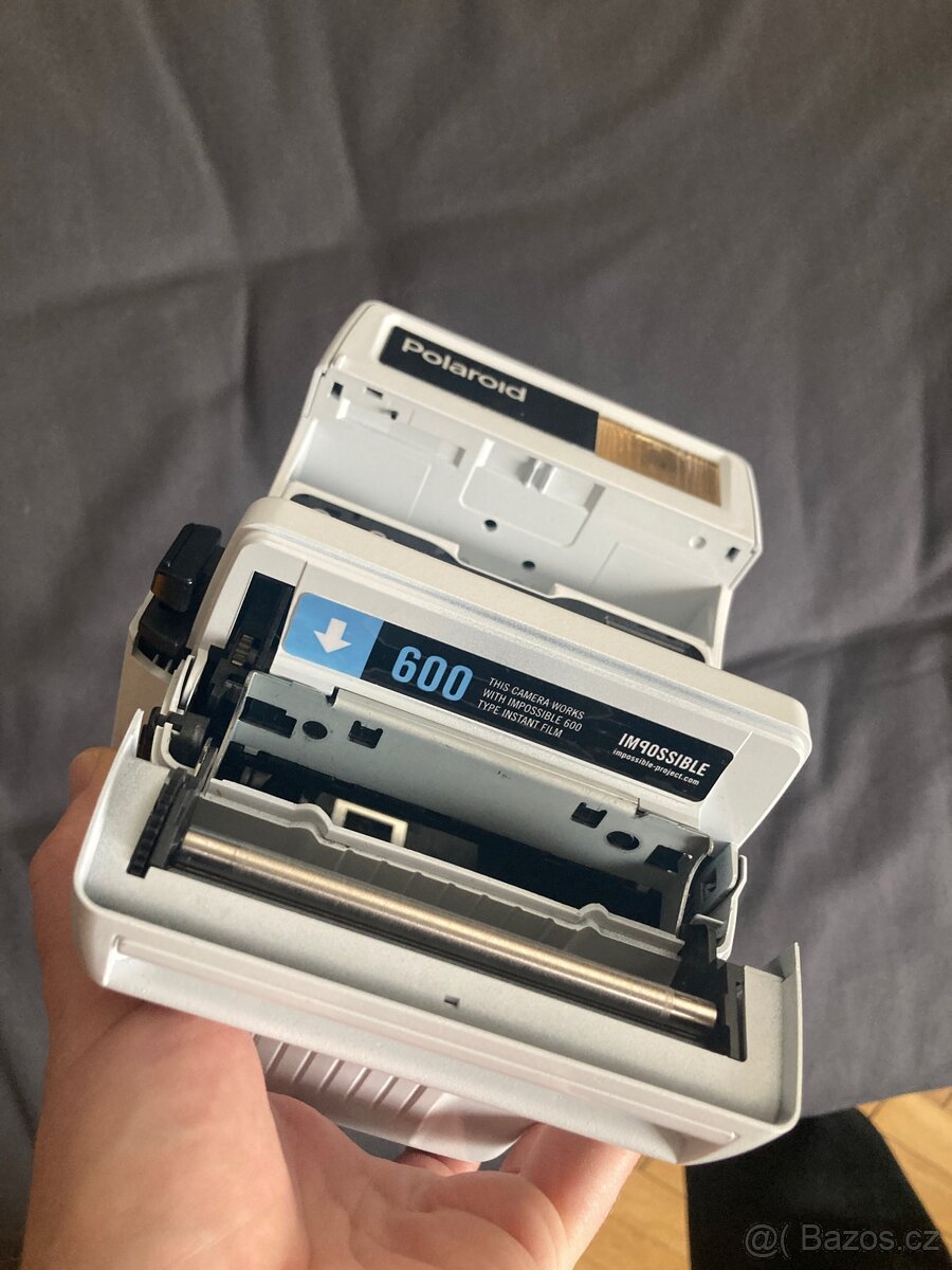 Polaroid OneStep closeup - 2