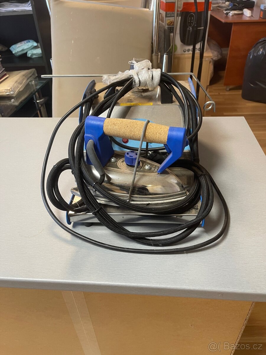 Napařovací stanice -žehlička s bojlerem - 2